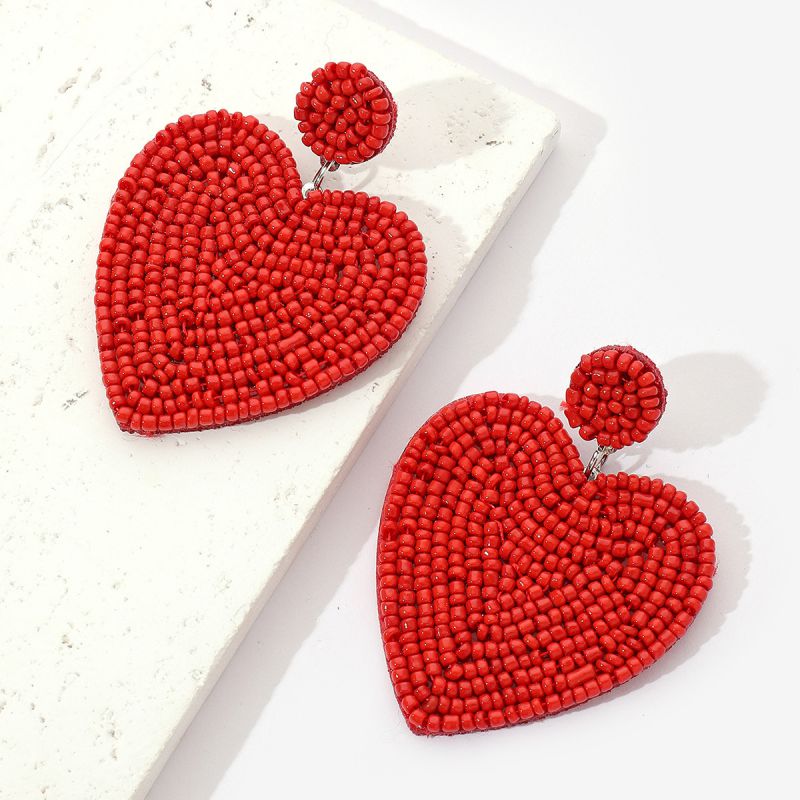 Aretes rojos de corazón